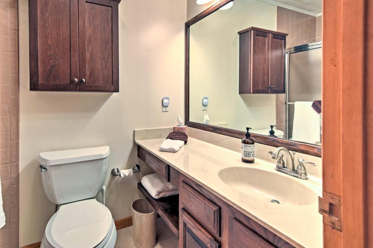 Beech Mountain Condo With Balcony, Walk To Resort! Kültér fotó